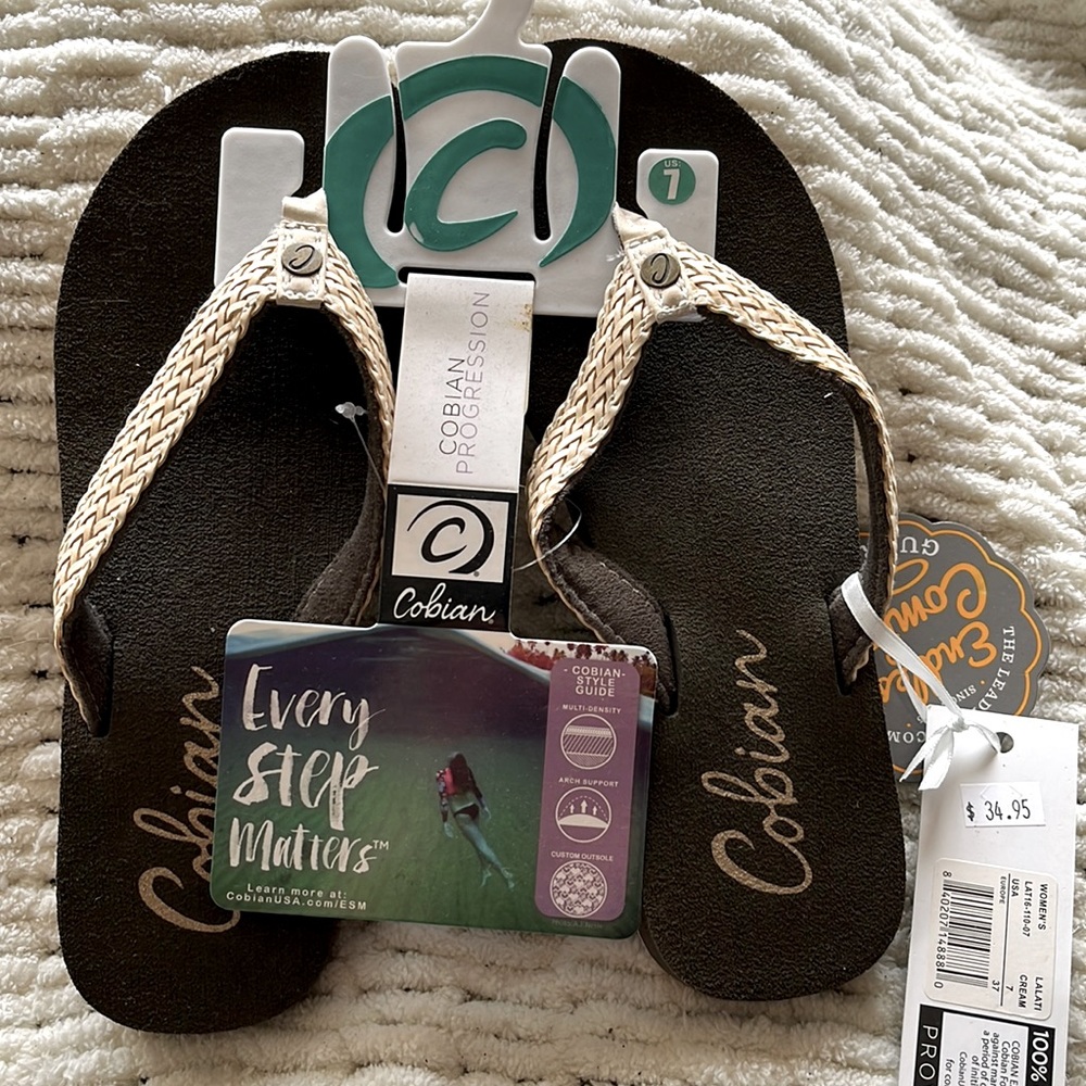 Women’s Cobian “progression” flip-flops – cream